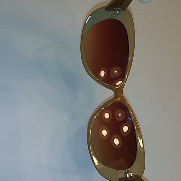 Nine West sunglasses. - Picture 6 of 8